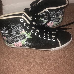 SHOES. Black coach hight tops sneakers. BEAUTIFUL.